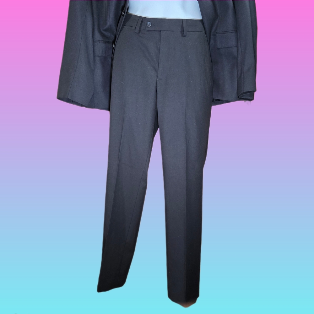 Timeless Vesace Suit with Notched Lapels - Picture 11 of 16